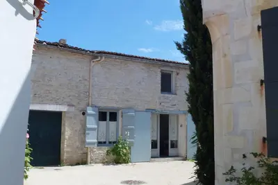 Image de Maison de village avec jardin clos ensoleillé, beaucoup de charme