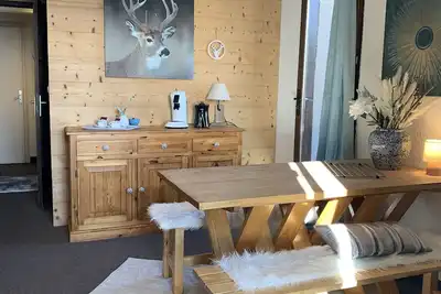 Image de Appartement 50m²/6p à 100 mètres piste de ski + terrasse, retour skis aux pieds