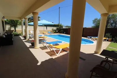 Image de Villa Eber, Appartements 1 et 2 chambres, Wi-Fi, proche vieille ville et plage