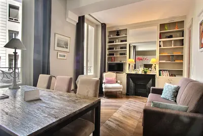 Image de Offre DERNIÈRE Minute - Confortable 2 Bd / 2bth Saint Germain