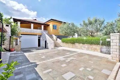 Image de Appartement de vacances avec terrasse et air conditionné