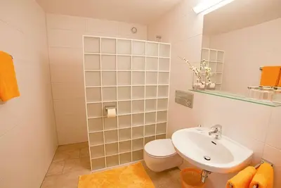 Image de Chambre triple avec balcon, douche \/ Wc - Landhaus Vierthaler