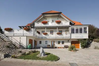 Pension dans un endroit fantastique avec vue sur la montagne