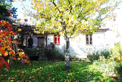 Image de Maison rénovée en pierre de taille, jardin, terrasse et plage à 15 minutes