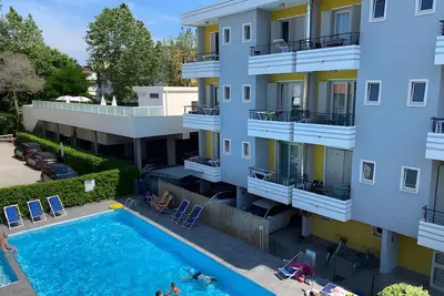 Image de Appartement de vacances avec piscine