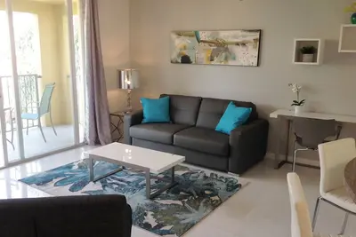 Image de Yacht Club à Aventura Luxe 1 lit 1 salle de bain Vue sur la piscine 4 pax