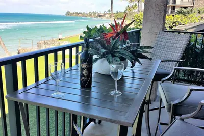 Image de Vues Exceptionnelles Directes Sur L'Ocean, Emplacement Parfait! 175 $ - 200 $ La Nuit Pour Sep / Oct