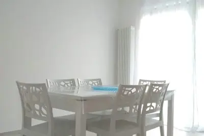 Image de Superbe maison avec parking à quelques pas de la mer et divers services