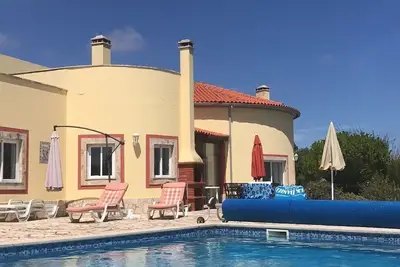 Image de Superbe maison avec annexe séparée, piscine privée et court de tennis près d'Obidos