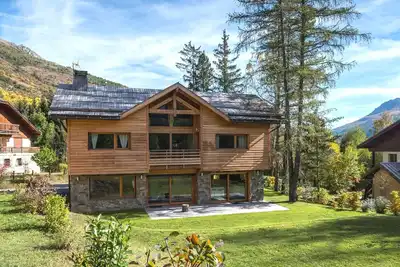 Image de Chalet familial au calme et très confortable. Départ Pistes à - 10min en voiture