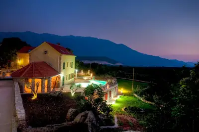 Image de Villa avec piscine privée