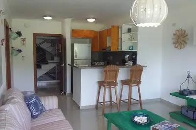Image de Appartement 403-A avec vue latérale sur l'océan