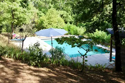Image de Maison petit paradis nature, calme, clim au sol, gde piscine cabanes ds arbres