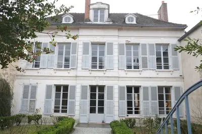 Image de HĂ´tel particulier XVIIIeme centre historique Joigny