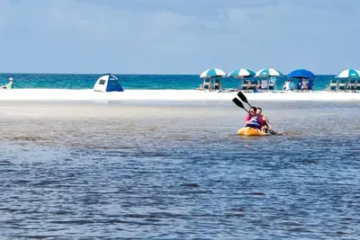 Image de Maison de plage avec accès à la plage! Ascenseur, piscine privée, 2 cuisines gourmandes! 6/6