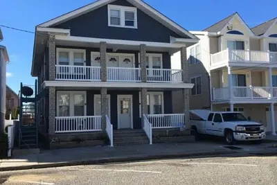 Image de 4- Large 1 Bedroom Apts Capacité d'accueil jusqu'à 6 personnes. . . Sans Promo / Semaine Senior