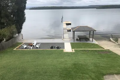 Image de Point Island Getaway
