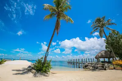 Image de Bayfront Home avec vue sur la plage et la mer! Dockage & Wifi inclus!