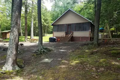Image de Rustic & Cozy Cabin - À quelques pas de la magnifique lac Salmon