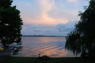 Image de Maison au bord du lac (Sandy Pond, lac Ontario)