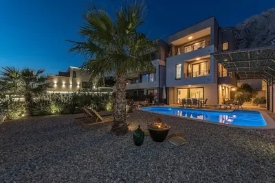 Image de Villa moderne et moderne Matic **** avec piscine de 40 m2, plage et belle vue sur la mer. . .