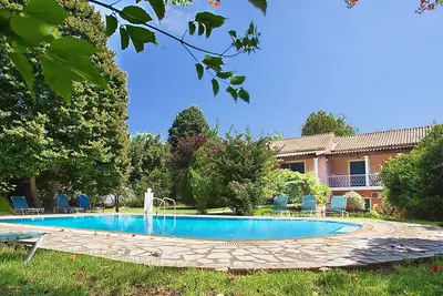 Image de Villa avec piscine privative et vue sur la mer