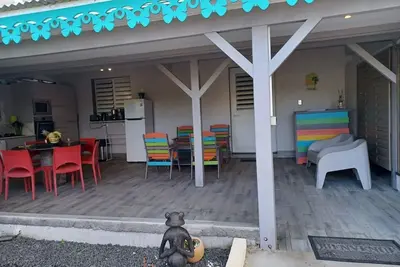 Image de Gites \"Sous Les Cocotiers\" Appartement Hybiscus 5 personnes