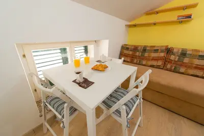 Image de Joli petit nid avec vue, Wifi gratuit, climatisation, terrasse au coeur de Piran
