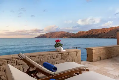 Villa en bord de mer Votsalo à seulement 10 mètres de la mer