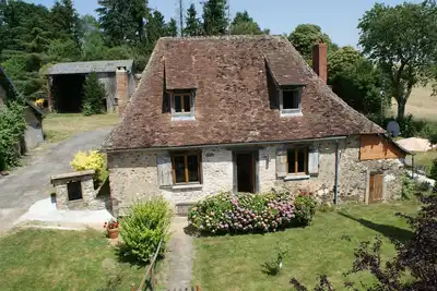 Image de Ferme en pierre du 19ème siècle rénovée avec sympathie