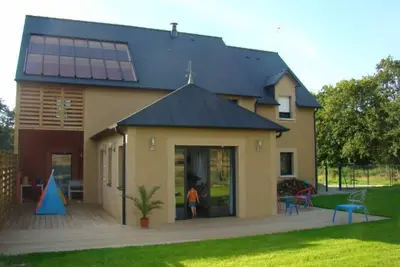 Image de Agréable maison avec grand jardin clos