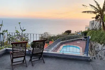 Image de Maison \/ villa - Calheta
