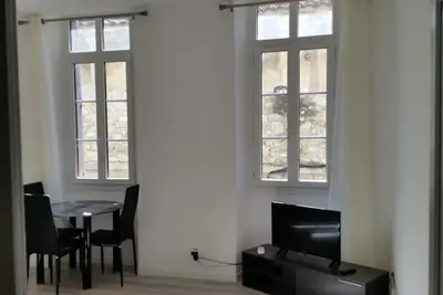 Image de T1 Intra Muros, Quartier Vernet, Renove Et Climatise