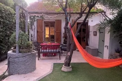 Image de Maison de charme - jardin confortable - plage 200 m - maison unique emplacement exceptionnel