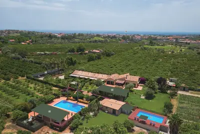 Image de Jardin spectaculaire de Taormina, 2 piscines, wify, vue imprenable, plage à 2 kms