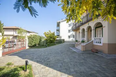 Image de Villa Mimosa - Appartamento 1, Desenzano Del Garda, Italie