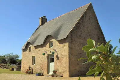 Image de Charmante maison bretonne avec poutres apparentes et piscine chauffée Bretagne Sud