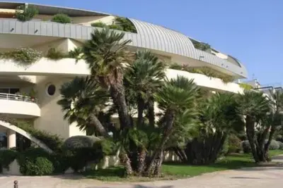 Image de Immeuble de standing en front de mer Ă La Ciotat avec climatisation, WiFi garage