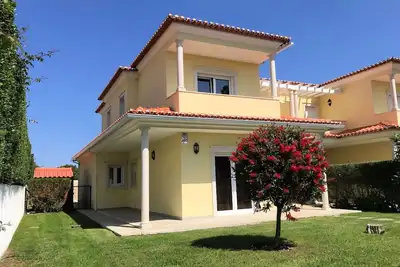 Image de New 4 bedroom villa on Obidos Lagoon with pool.