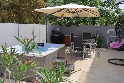 Image de Maison Neuve, grand jardin, plage Ă 5 minutes Ă pied.