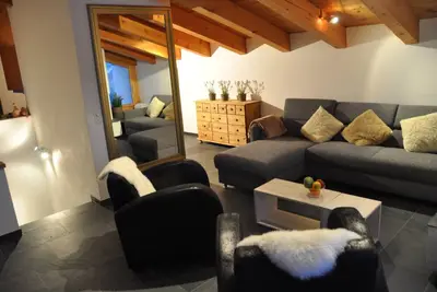 Image de 3. Appartement 5 pièces sur le versant ensoleillé de Flims