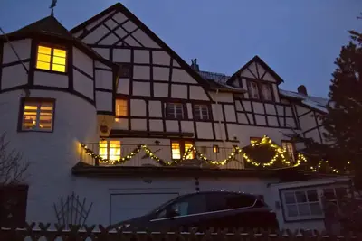 Image de Nouveau. : \"Die kleine Burg\", bar du château, cabine infrarouge, WiFi rapide,
