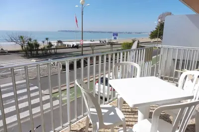 Image de Appartement T3 Face mer 54 m2 entre De Gaulle et Casino
