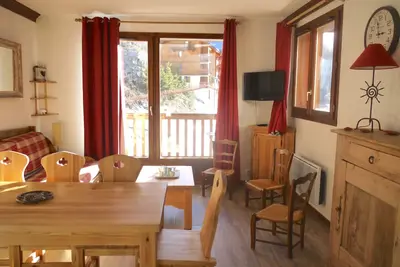 Image de Duplex lumineux, vue dégagée, piscine, skis aux pieds, centre village Valloire