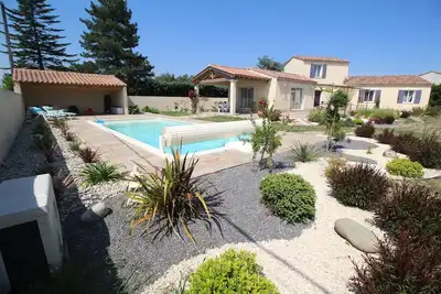 Image de Villa familiale au calme avec piscine chauffée