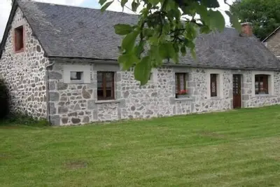 Image de Location Gîte St Merd La Breuille - Maison De Campagne.