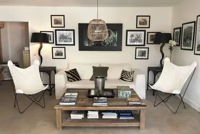 Image de Saint-Tropez Appartement Chic Terrasse ENSOLEILLÉE
