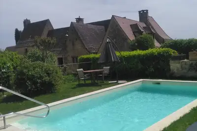 Image de Gîte dans une maison de1900 en Périgord Noir au1er étage avec sa propre entrée