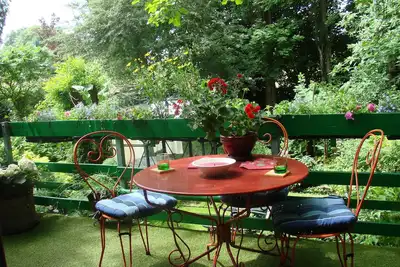 Image de Relais Du Roy ★★★ \/ ☼ Jacuzzi \/ ❀ Jardin \/ ☺ Terrasse dans les arbres