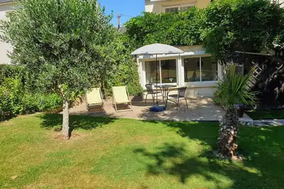 Image de Logement de vacances 8 km mer avec jardin clos, terrasse sud, local à vélos